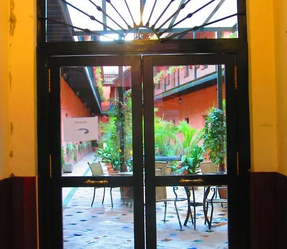 Un Viaje Al Pasado En El Centro * Sevilla